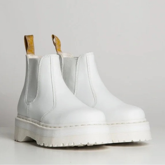 DR MARTENS VEGAN 2976 QUAD MONO BOOT CHELSEA - Picture 2 of 7